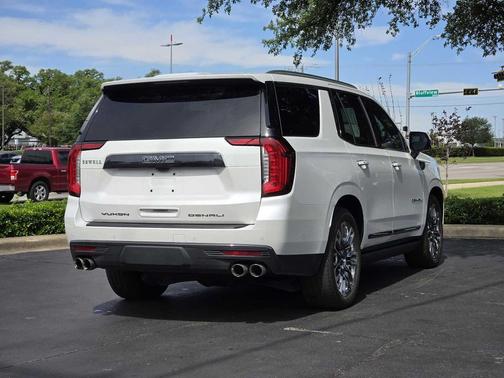 White Frost Tricoat 2023 GMC Yukon Denali Ultimate