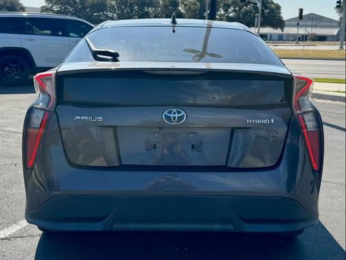 2016 Toyota Prius Four Touring