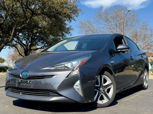 2016 Toyota Prius Four Touring