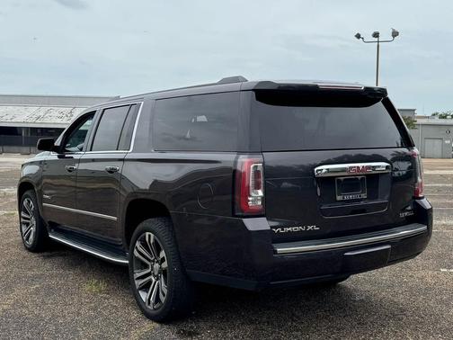 Iridium Metallic 2017 GMC Yukon XL Denali