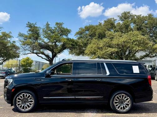 2023 GMC Yukon XL Denali Ultimate