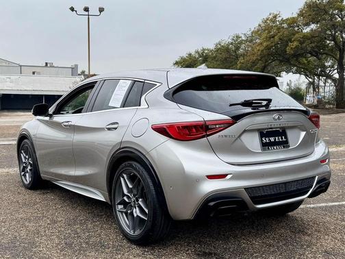 2018 INFINITI QX30 Sport