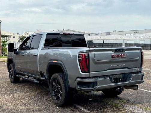 Sterling Metallic 2024 GMC Sierra 2500 AT4