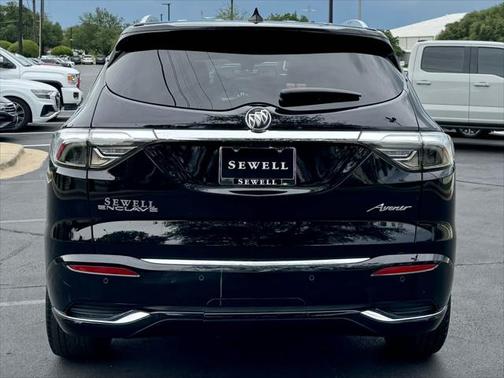 2022 Buick Enclave FWD Avenir
