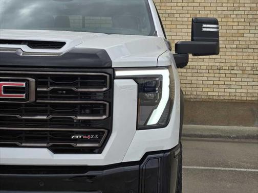 2025 GMC Sierra 2500 AT4