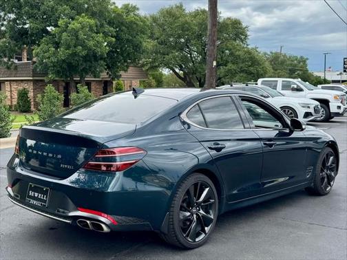 2023 Genesis G70 2.0T RWD