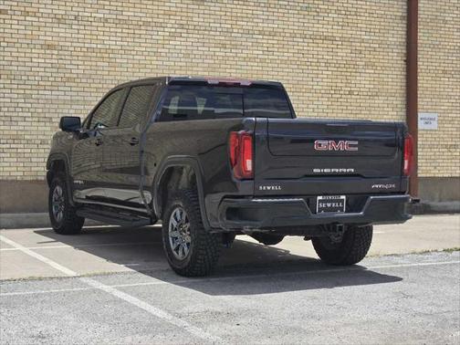 2025 GMC Sierra 1500 AT4X