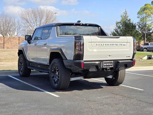 2026 GMC HUMMER EV Pickup Base