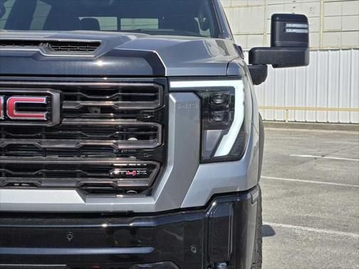 2025 GMC Sierra 2500 AT4