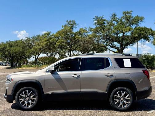 2023 GMC Acadia FWD SLT