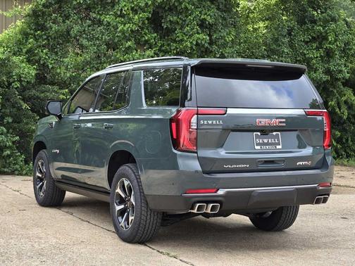 Midnight Pine 2026 GMC Yukon 4WD AT4