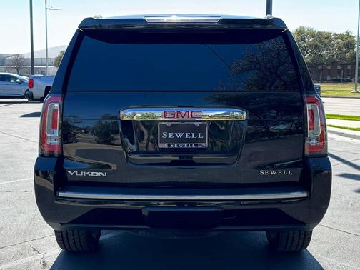 2017 GMC Yukon Denali