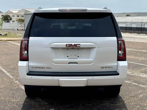 White Frost Tricoat 2019 GMC Yukon XL SLT