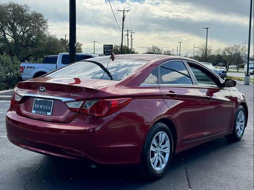 2013 Hyundai SONATA GLS