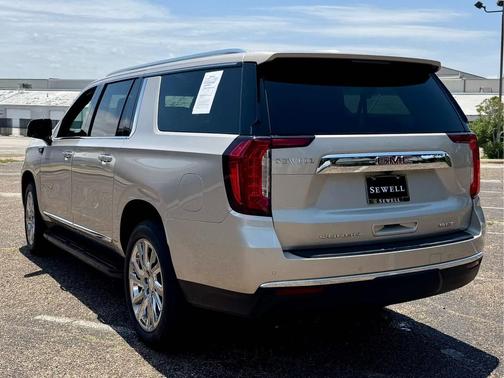 Pearl Beige Metallic 2021 GMC Yukon XL SLT