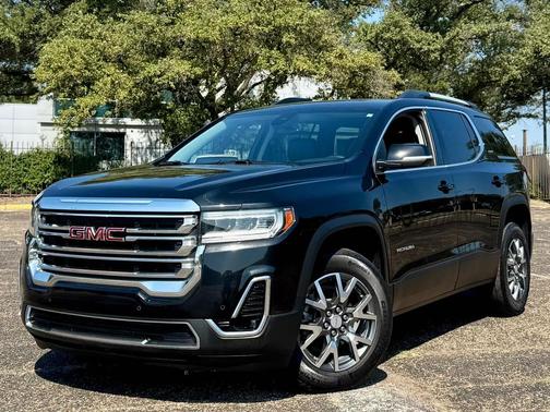 2023 GMC Acadia AWD SLT