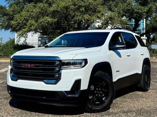 2023 GMC Acadia AWD AT4
