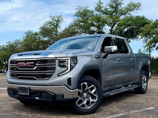 Sterling Metallic 2023 GMC Sierra 1500 SLT