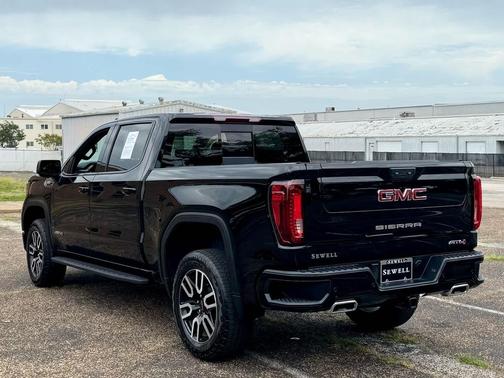 Onyx Black 2024 GMC Sierra 1500 AT4