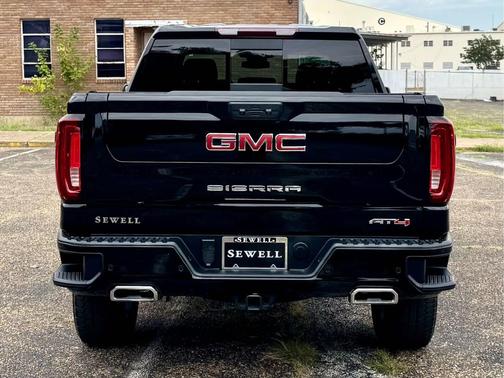 Onyx Black 2024 GMC Sierra 1500 AT4