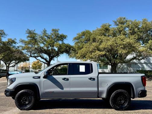 2024 GMC Sierra 1500 AT4X
