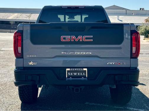 2024 GMC Sierra 1500 AT4X