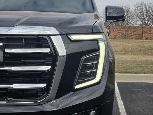 2026 GMC Yukon XL 4WD Elevation