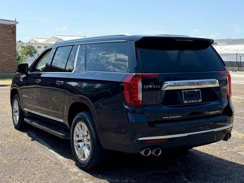 Midnight Blue Metallic 2024 GMC Yukon XL Denali