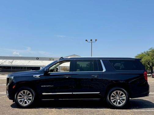 Midnight Blue Metallic 2024 GMC Yukon XL Denali