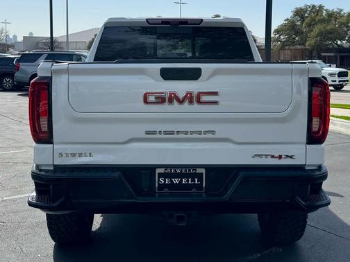 2023 GMC Sierra 1500 AT4X