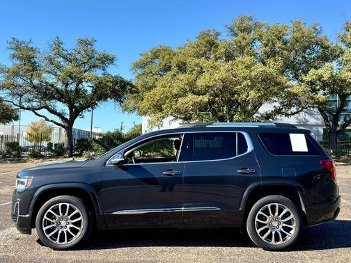 2020 GMC Acadia Denali