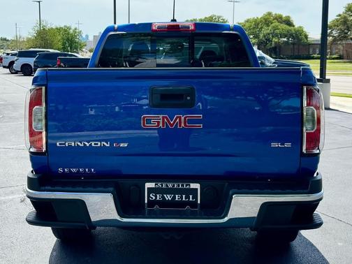 Marine Blue Metallic 2018 GMC Canyon SLE