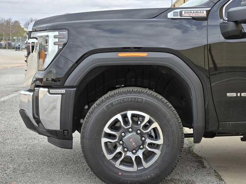 2026 GMC Sierra 2500 SLT