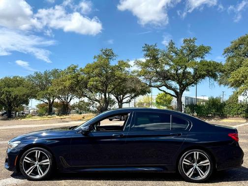 2019 BMW 740 740i