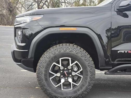 2026 GMC Canyon AT4X