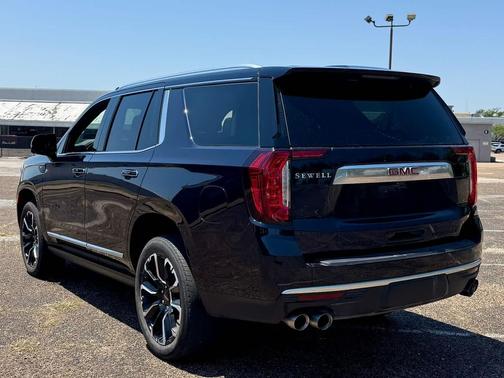Midnight Blue Metallic 2023 GMC Yukon Denali