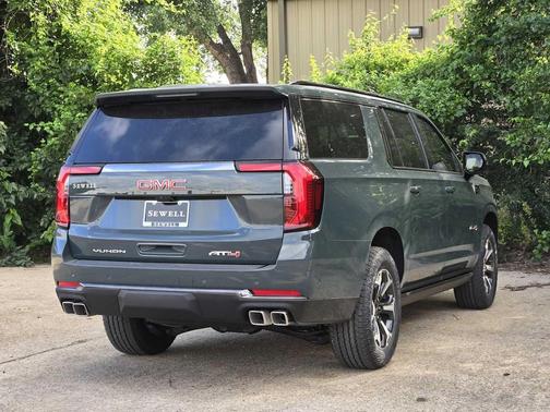 Midnight Pine 2026 GMC Yukon XL 4WD AT4