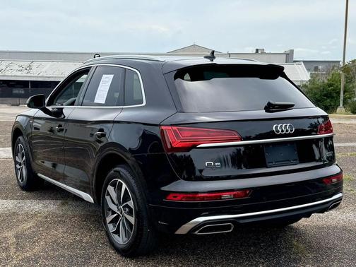 Mythos Black Metallic 2022 Audi Q5 45 S line Premium Plus