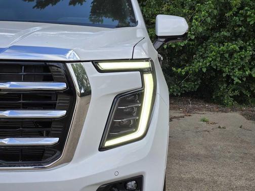 Summit White 2026 GMC Yukon XL 4WD Elevation