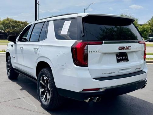 Summit White 2025 GMC Yukon 4WD AT4