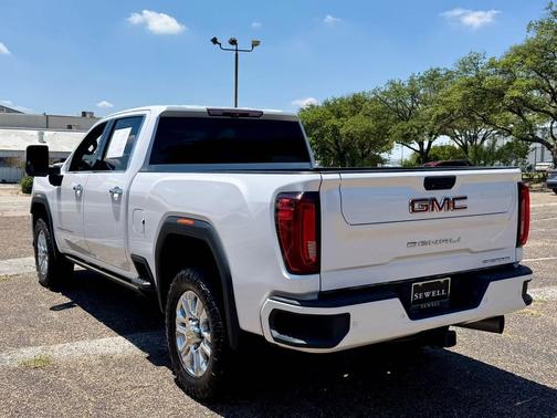 White Frost Tricoat 2021 GMC Sierra 2500 Denali