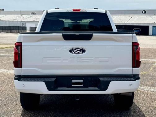 Oxford White 2025 Ford F-150 STX