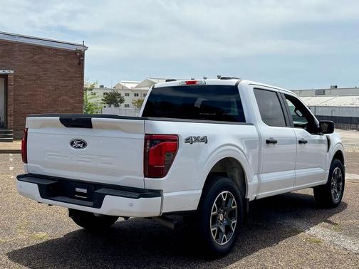Oxford White 2025 Ford F-150 STX