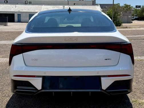 Snow White Pearl 2025 Kia K5 GT-Line