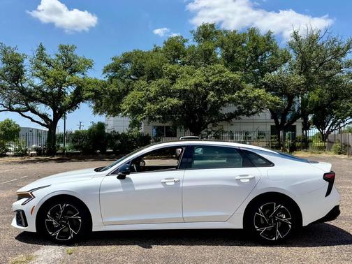 Snow White Pearl 2025 Kia K5 GT-Line