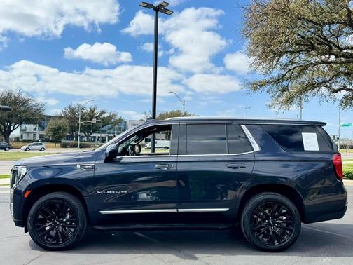 2023 GMC Yukon SLT