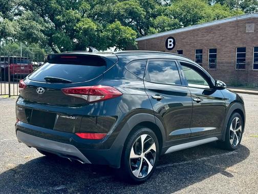 Black Noir Pearl 2018 Hyundai TUCSON Limited