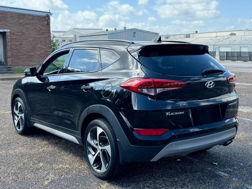 Black Noir Pearl 2018 Hyundai TUCSON Limited