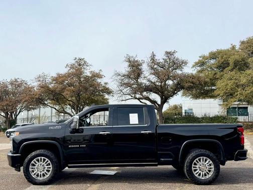 2022 Chevrolet Silverado 2500 High Country
