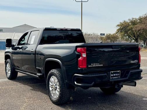 2022 Chevrolet Silverado 2500 High Country